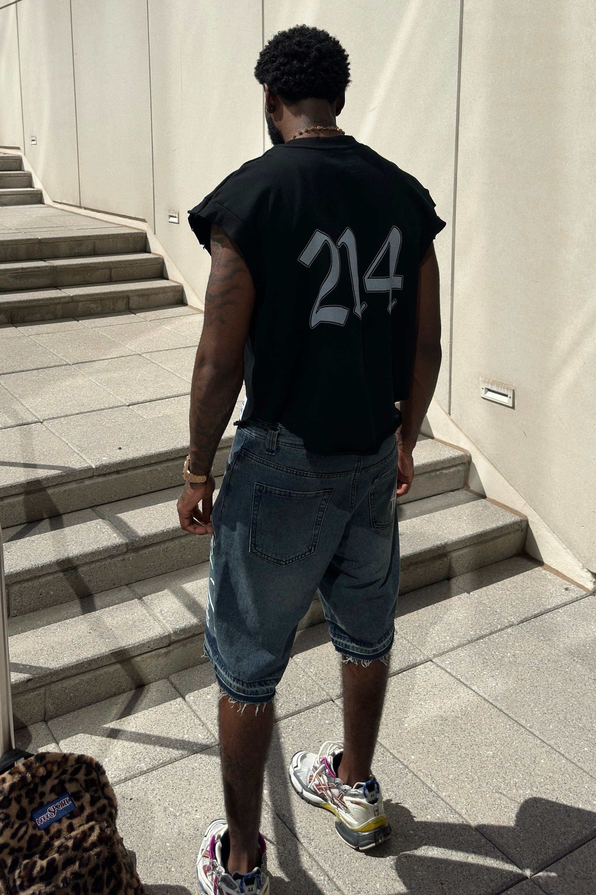 Modality cut off t-shirt